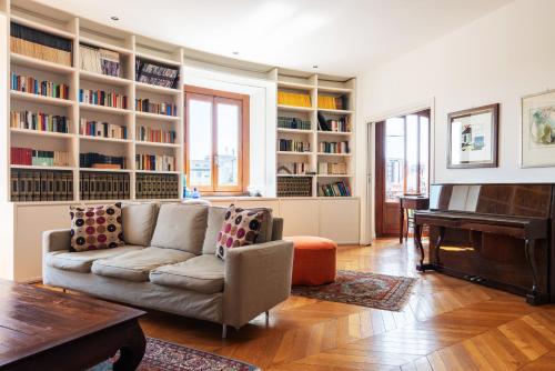 Quadrilocale Navigli — 4-Star Luxury Hotel in Milan, Italy