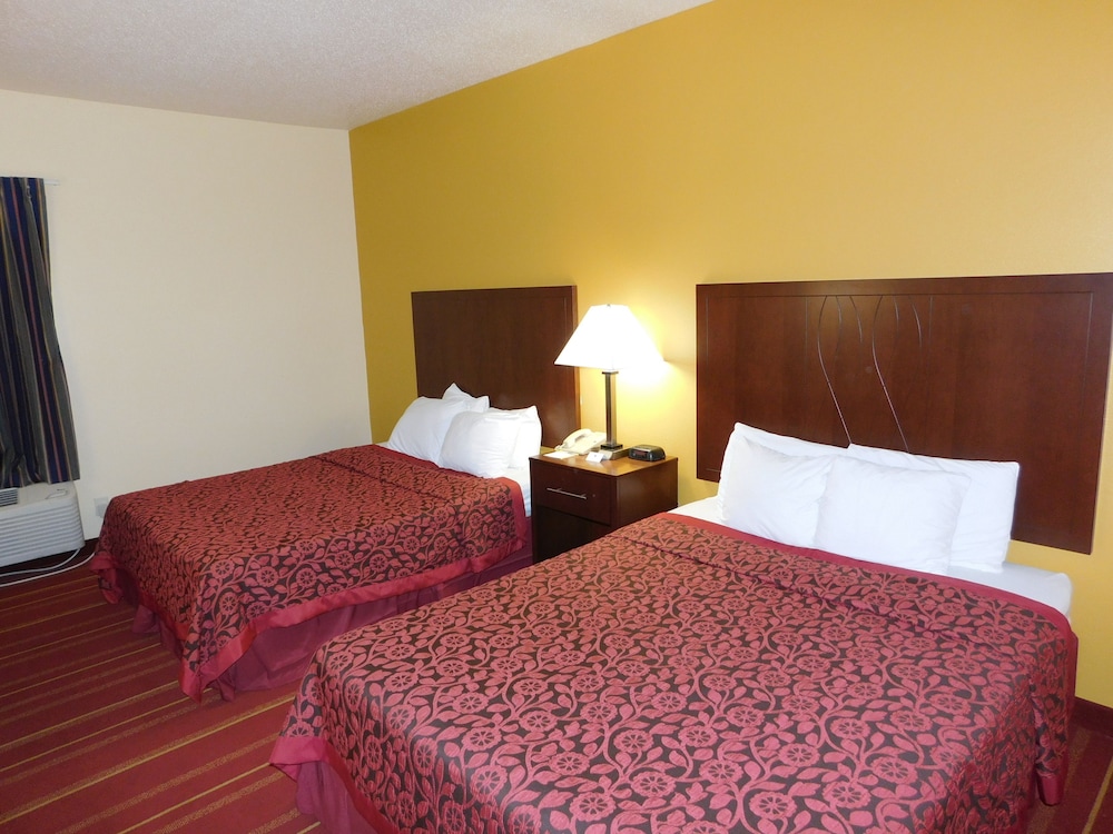 Days Inn by Wyndham Walcott Davenport - photo 13