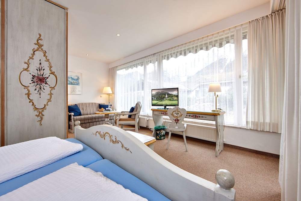 Hotel Bergland — carbon neutral stay, Grainau