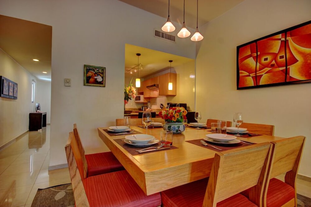 Riviera Maya Suites