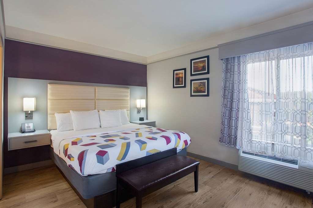 La Quinta Inn & Suites by Wyndham Mobile Daphne - photo 24