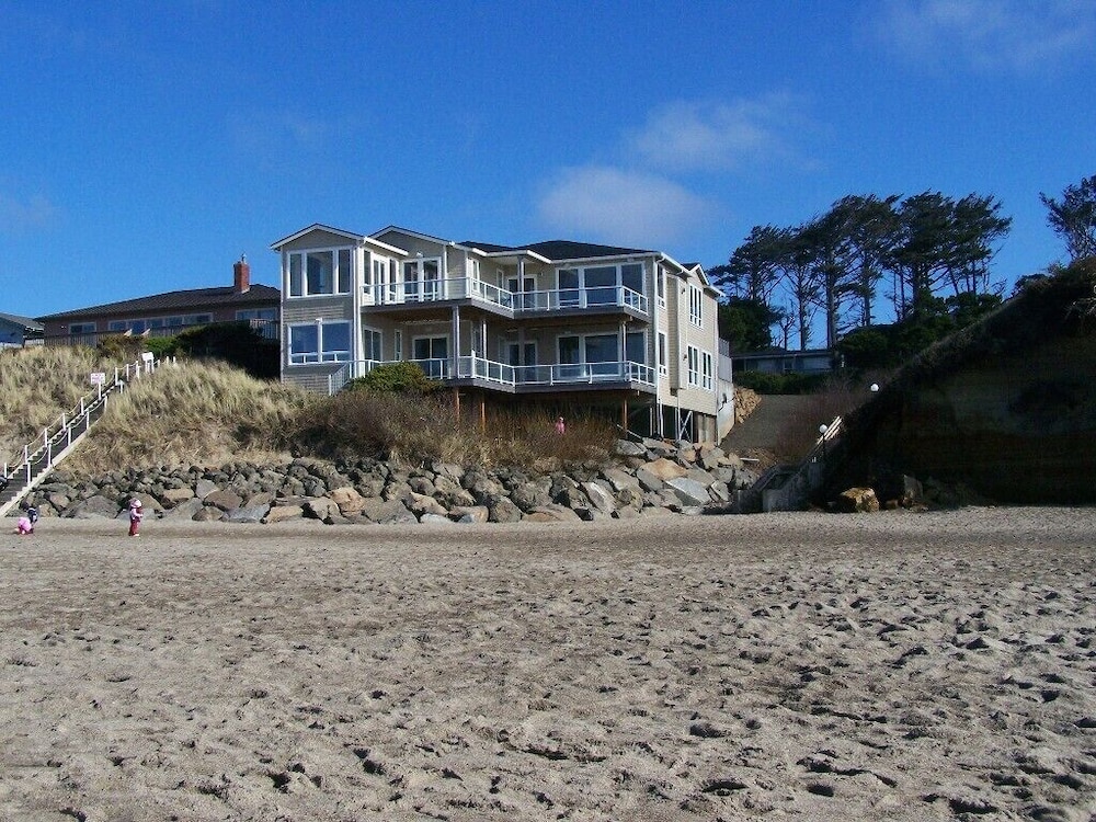 Admiral's Beach Retreat - photo 32