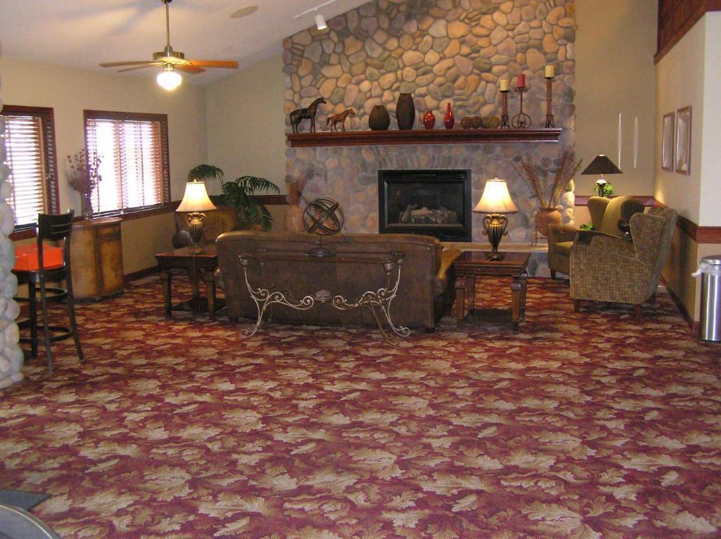 Red Lion Inn & Suites Grimes - photo 26