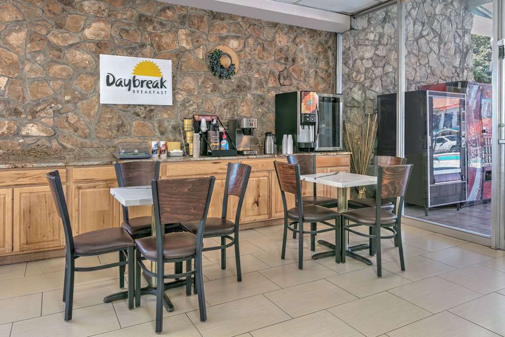 Days Inn by Wyndham South Fort Worth - photo 25