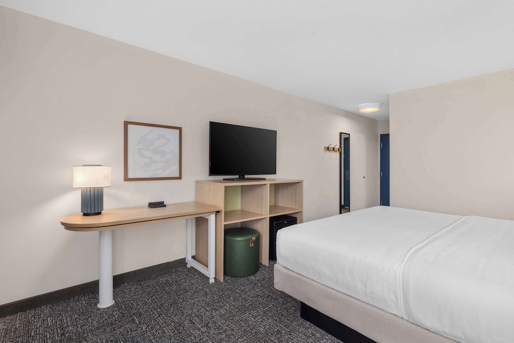 Spark by Hilton Fredericksburg Southpoint - photo 13