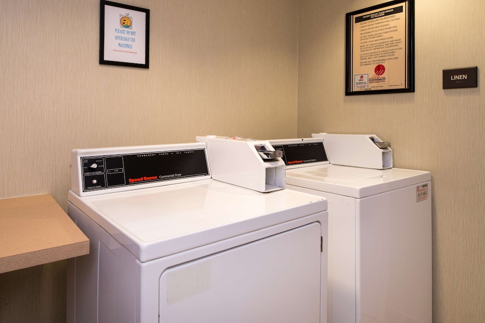 Hampton Inn & Suites Schertz - photo 12