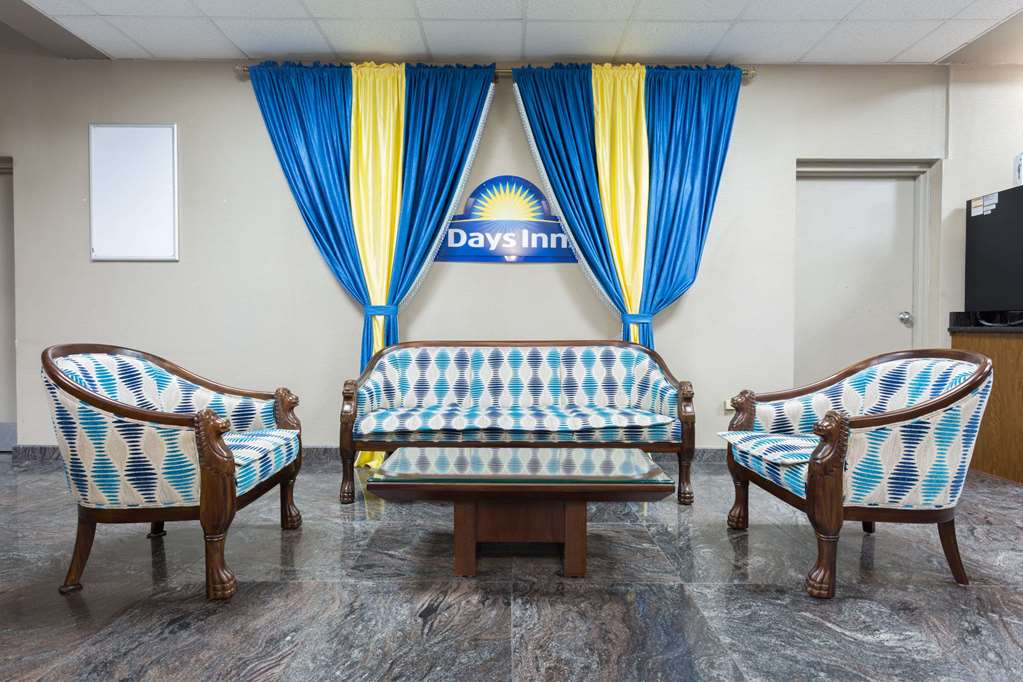 Days Inn by Wyndham Orangeburg - photo 3