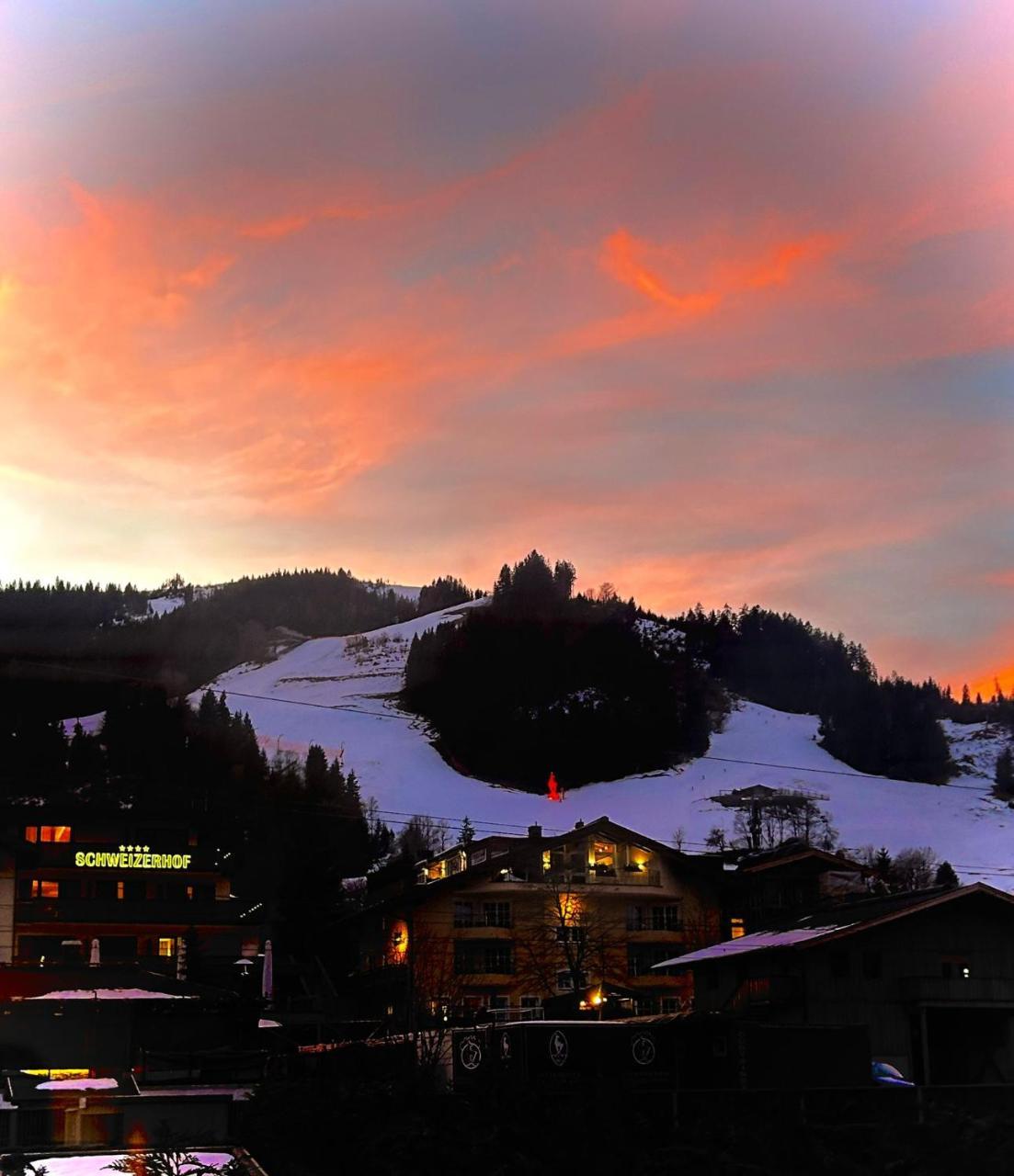 Spa Sport & City Luxury Ski in Ski Out Apartment — 4-Star Luxury Hotel in Kitzbuehel, Austria