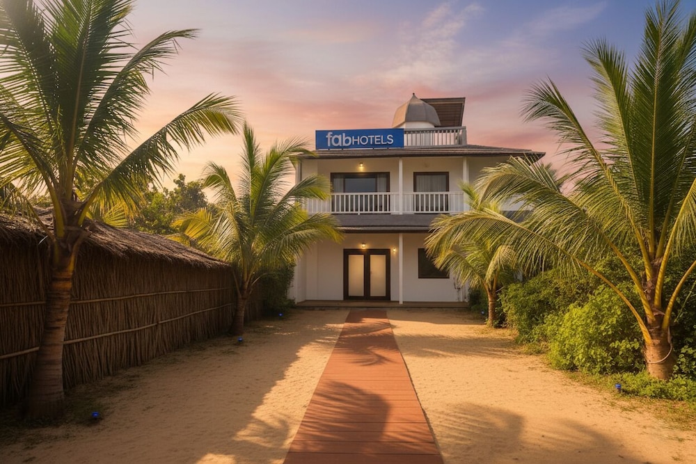 FabHotel Foxtale Beach Resorts & Spa — Calangute — photo 2