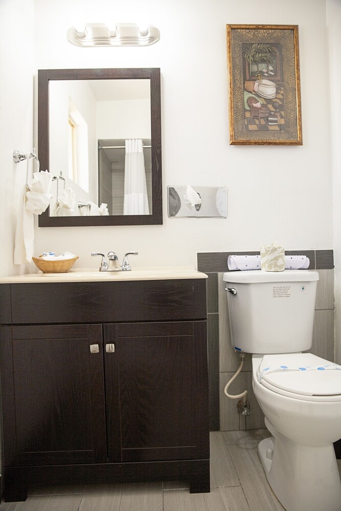 Old Mill and Suites - photo 13