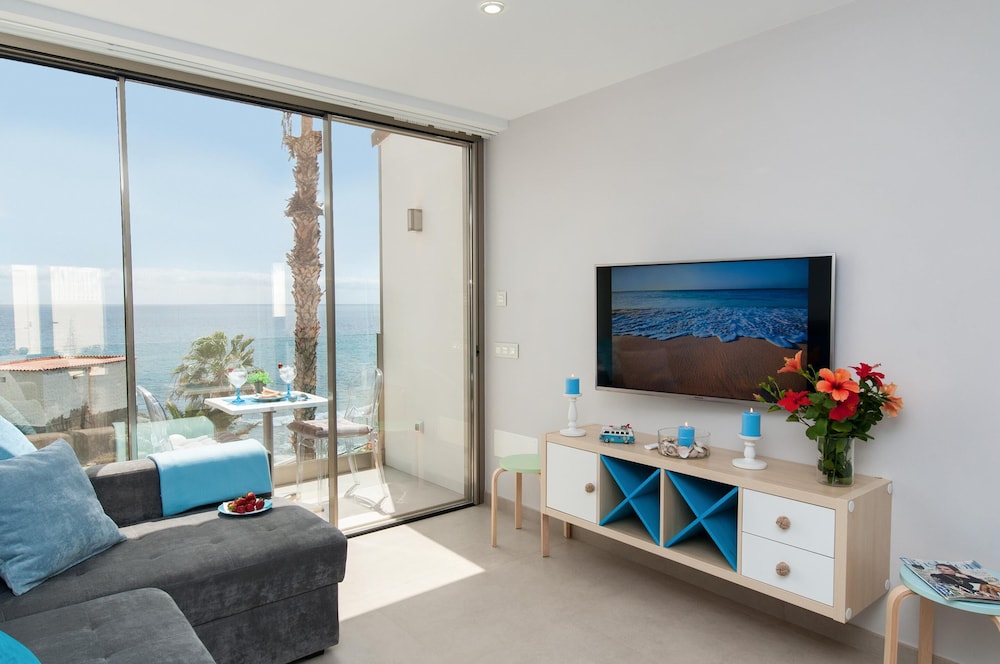Apartment Playa del Aguila NE IM — 4-Star Luxury Hotel in San Bartolome De Tirajana, Spain