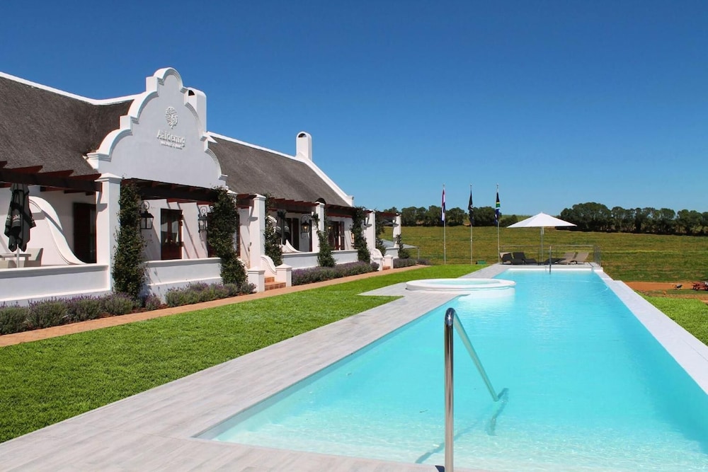 Aaldering Luxury Lodges — 5-Star Luxury Hotel in Stellenbosch, South Africa