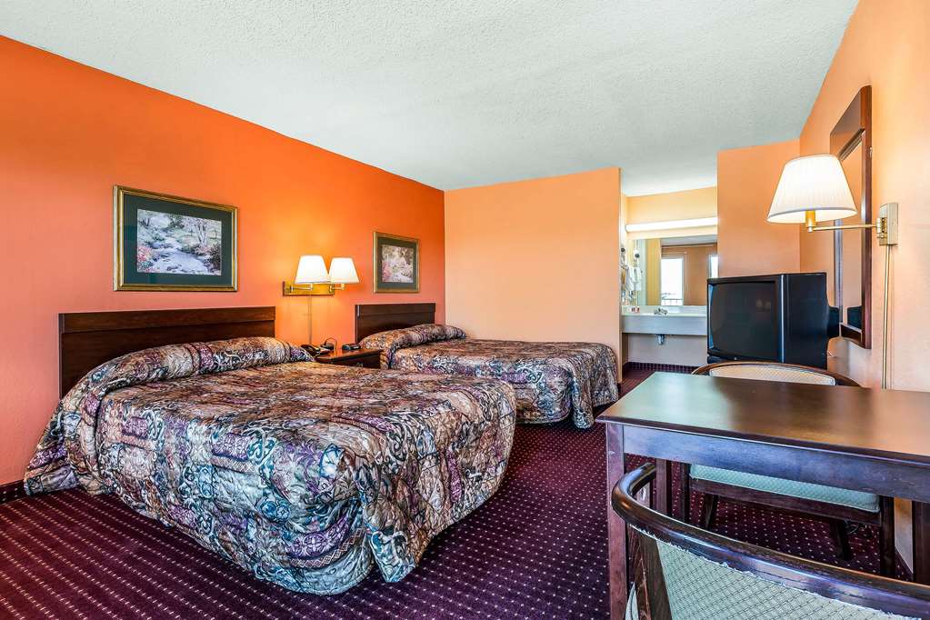 Econo Lodge Lavonia GA - photo 10
