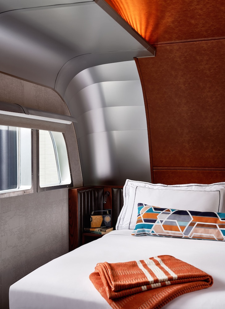 The Verb Hotel - photo 14