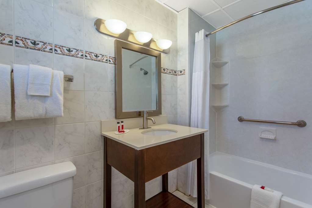Days Inn by Wyndham Ocean City Oceanfront - photo 12