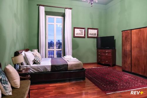 Pantera Holiday House — 4-Star Luxury Hotel in Rome, Italy