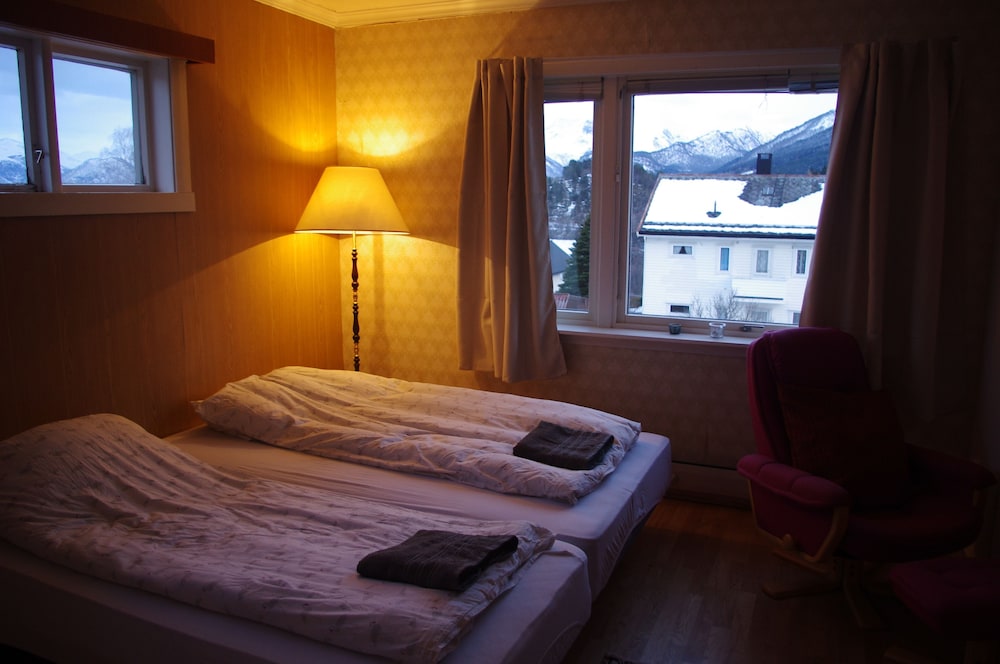 Stranda Bed and Fishing — hotel in Stranda