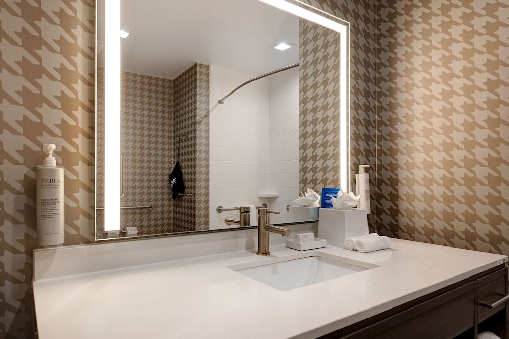 Home2 Suites by Hilton Galveston - photo 35