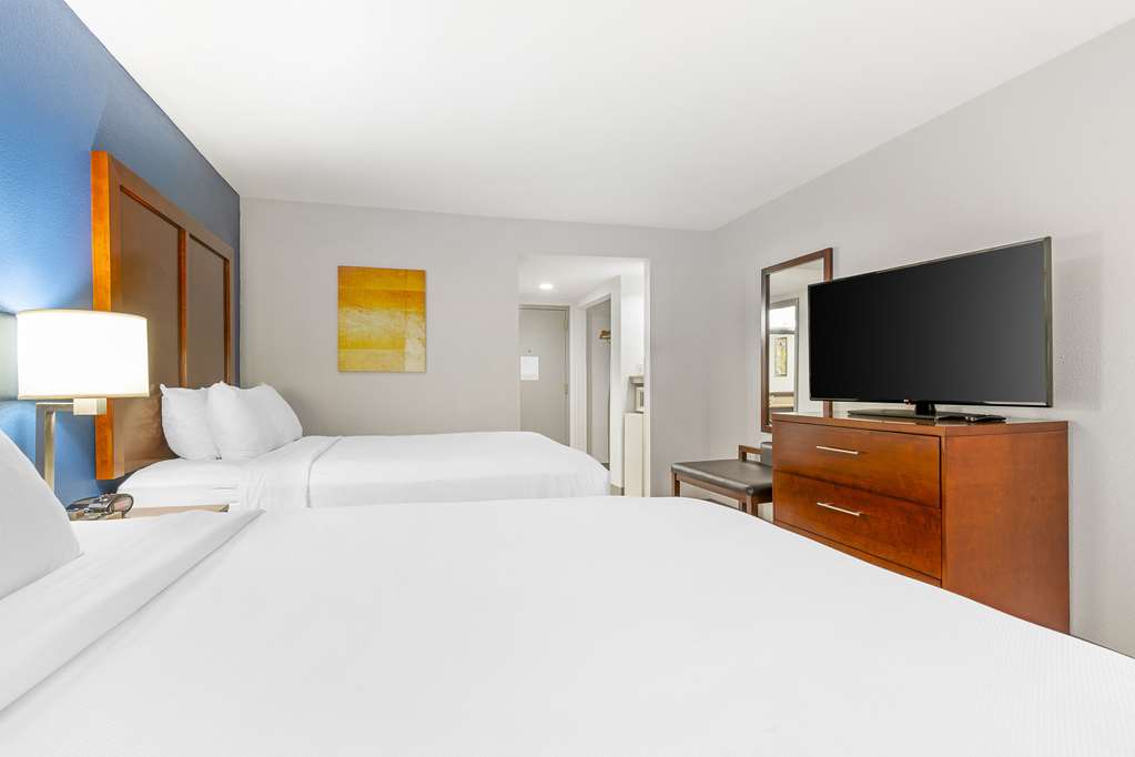 Comfort Inn Near Six Flags St. Louis - photo 10