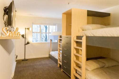 The Eden Whistler Luxury 2 BDRM Ski in Ski out — 4-Star Luxury Hotel in Whistler, Canada