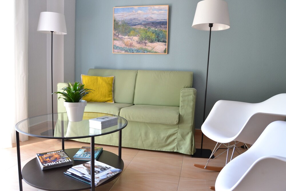 Apartamento Tíbula Sur Parking — 4-Star Luxury Hotel in Merida, Spain