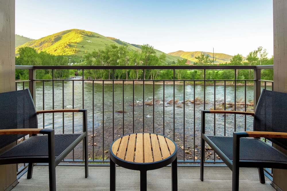 Edgewater Missoula Tapestry Collection by Hilton - photo 12