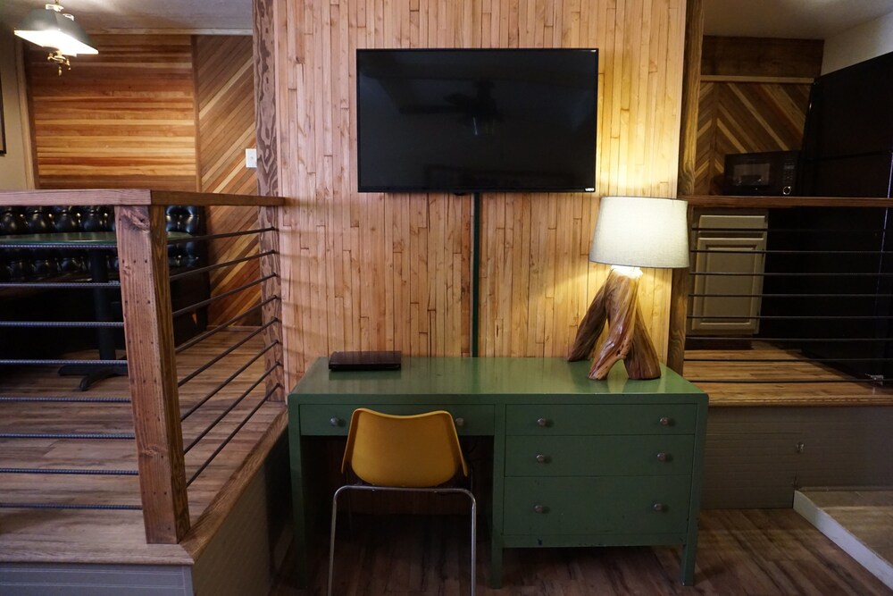 Shaver Lake Village Hotel - photo 63