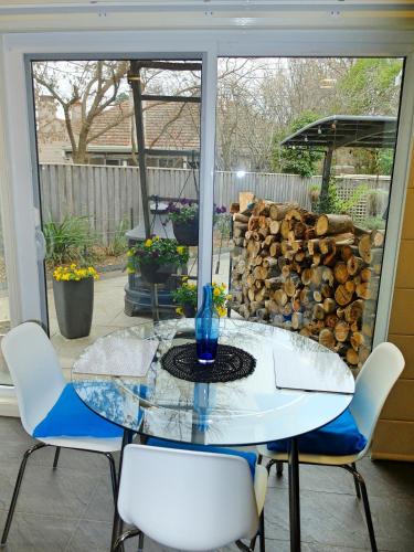 Serene 2BR House near the heart of Kingston Hosted by CanStay — 4-Star Luxury Hotel in Kingston, Australia