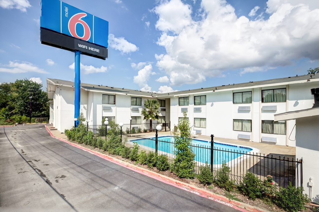 Motel 6 Dallas South - featured photo