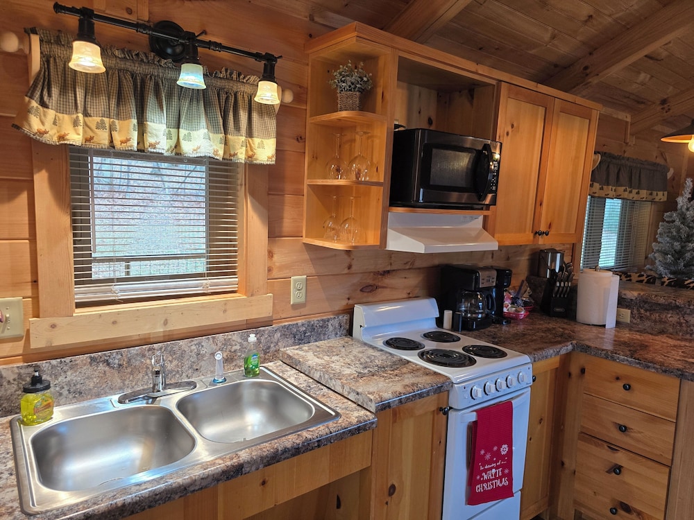 Copperhead Lodge and Resort Cabin Rentals - photo 23
