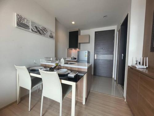 Luxurious Downtown River View chao phraya river