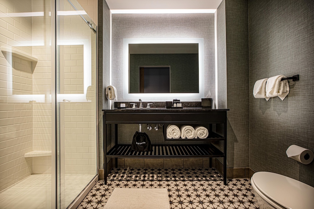 Hotel Maverick - photo 25