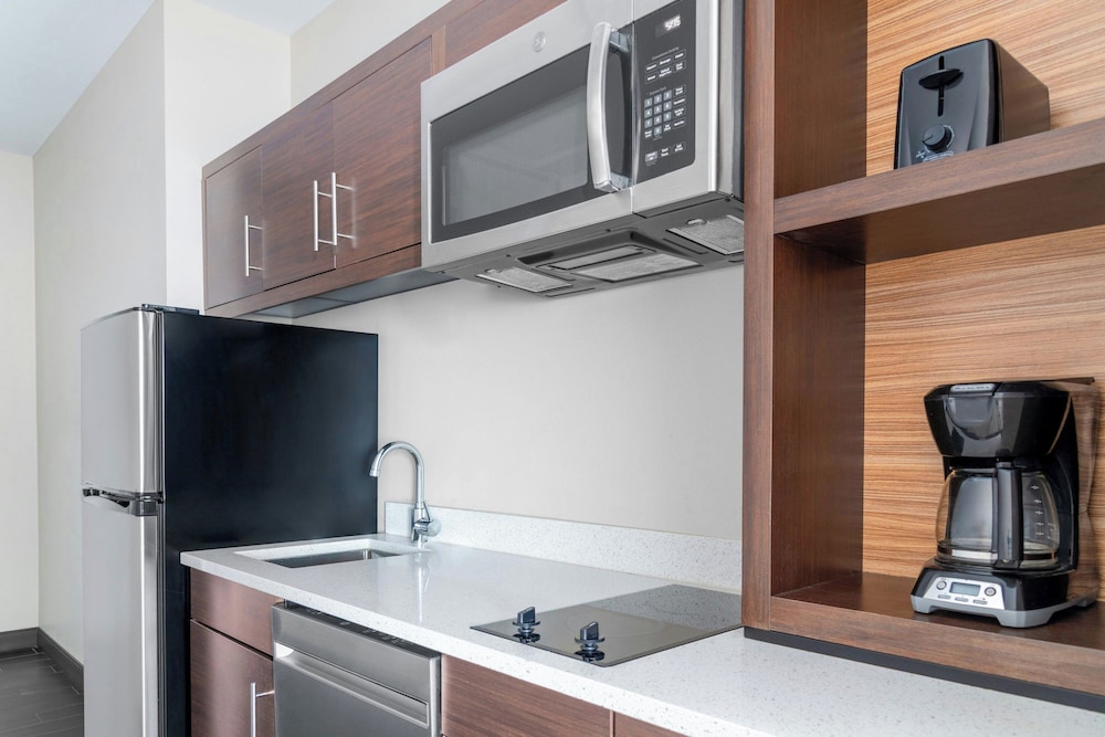 TownePlace Suites by Marriott Detroit Allen Park - photo 22