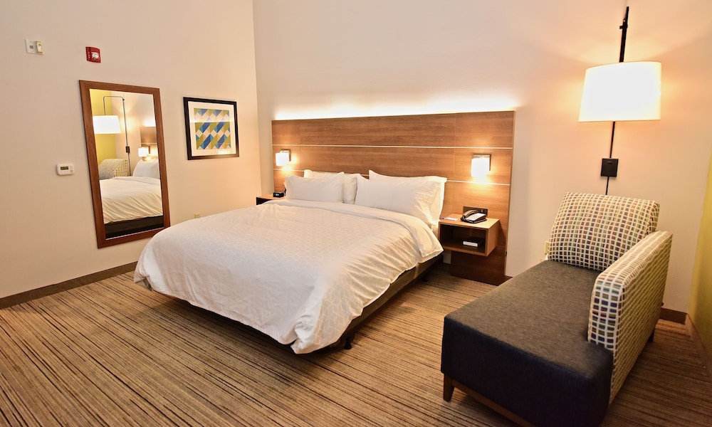 Holiday Inn Express & Suites Perryville by IHG - photo 13