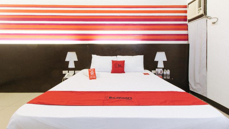 RedDoorz @ EL Highway Hotel Bulacan — hotel in Bulacan
