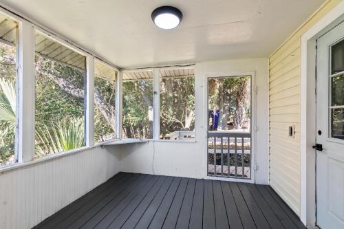 222 W Ashley Sea Breeze Minutes to the Ocean and Downtown Folly Beach - photo 29