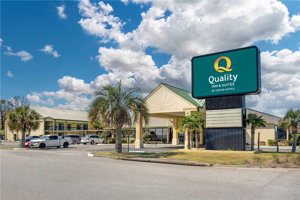 Quality Inn & Suites near Lake Eufaula — hotel in Eufaula