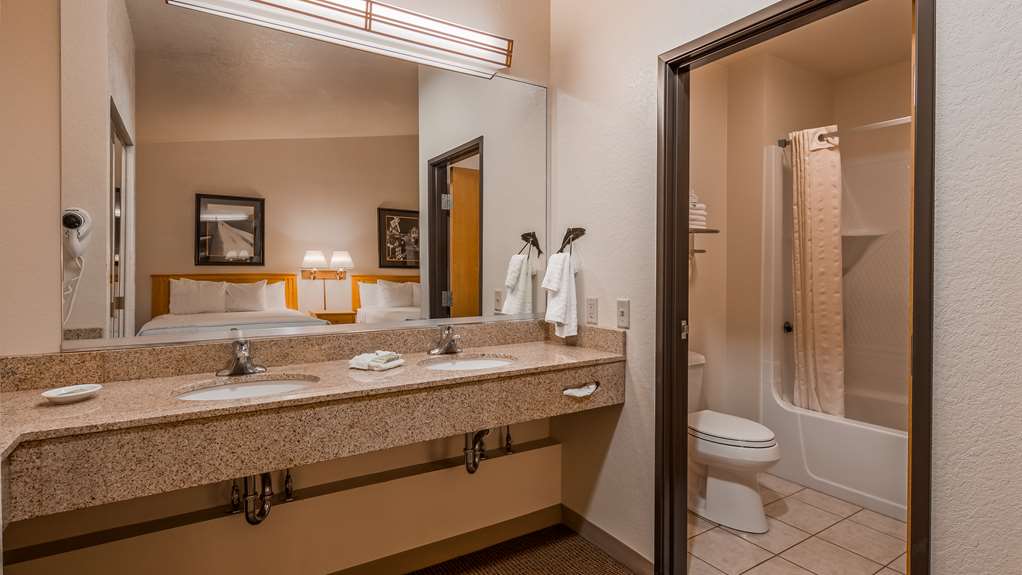 Best Western Golden Spike Inn & Suites - photo 47