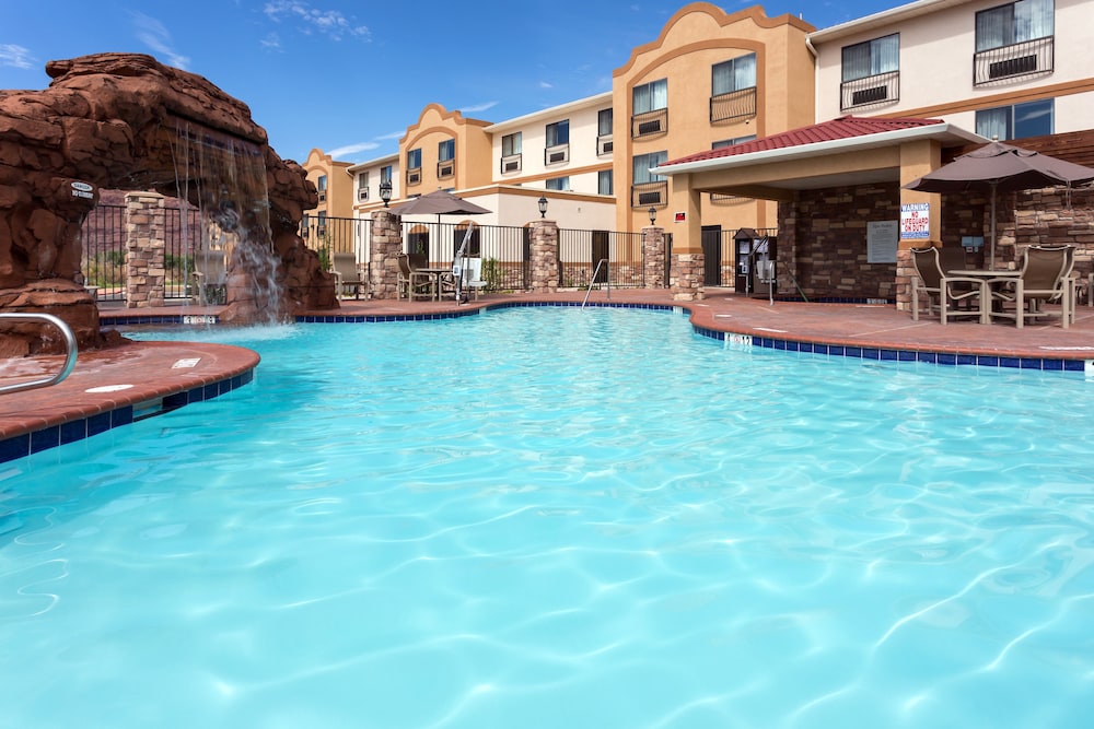 Holiday Inn Express & Suites Moab by IHG - photo 44