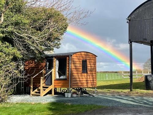 Cosy Shepherd's Hut near Shrewsbury — hotel in Clive