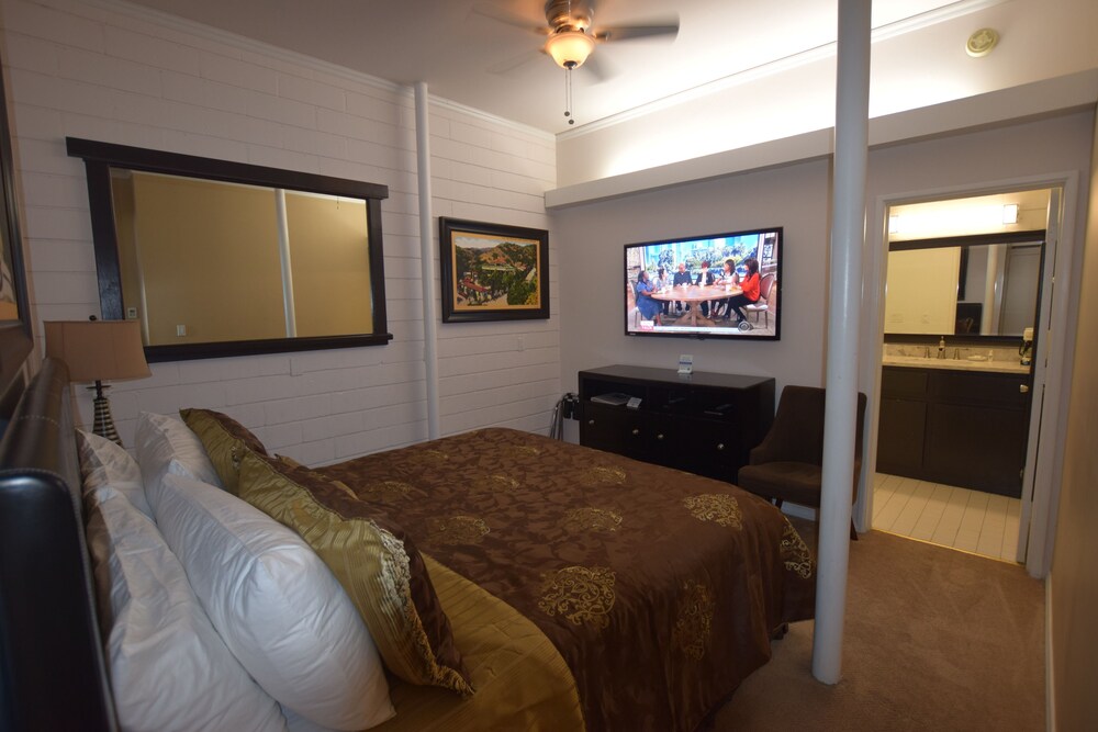 Studio 9 Hotel Catalina - photo 42