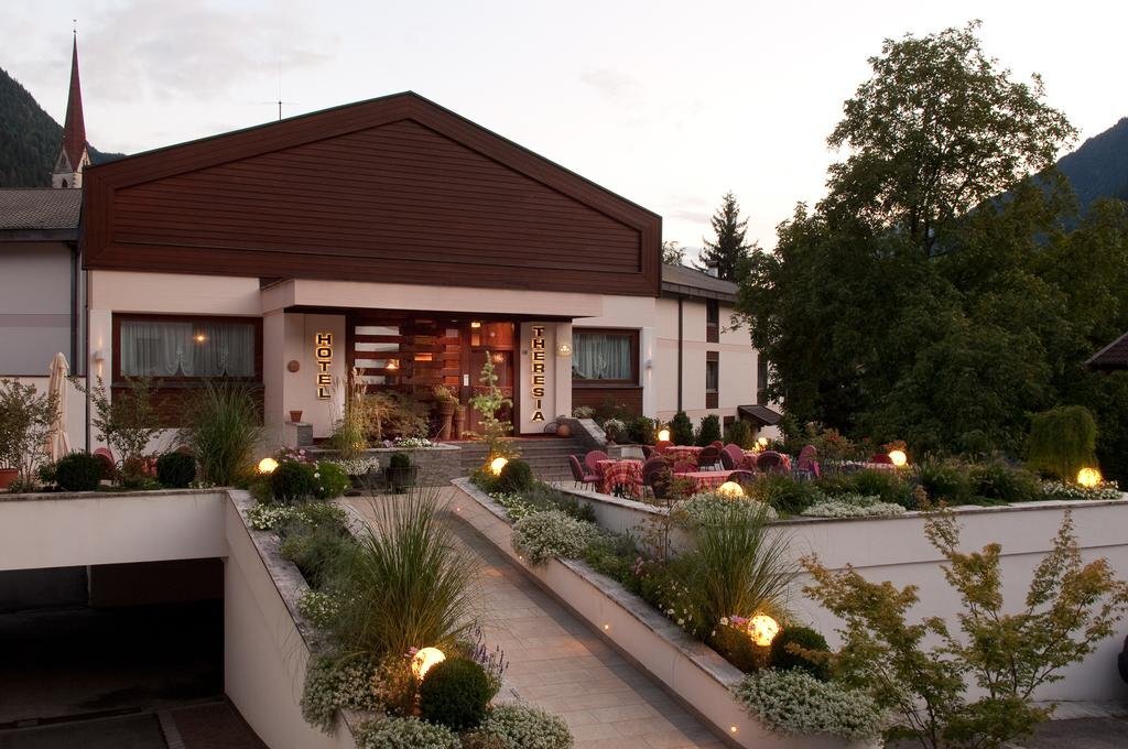 Hotel Theresia — hotel in San Leonardo In Passiria