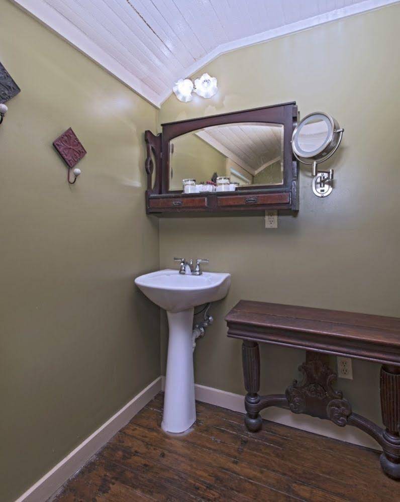 Inn on the Creek - photo 7