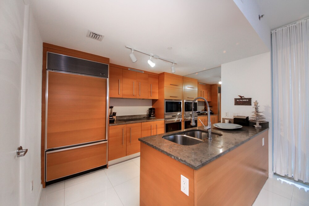 Private Residences at ICON Twr3 by JOS17 - photo 38