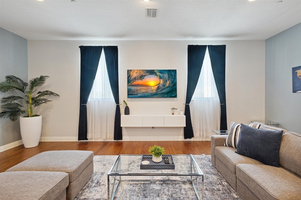 51 N Orlando Ave in Cocoa Beach, United States