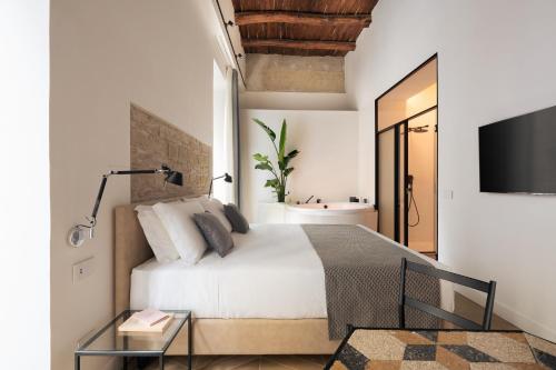 Mirabilis Relais — 4-Star Luxury Hotel in Naples, Italy