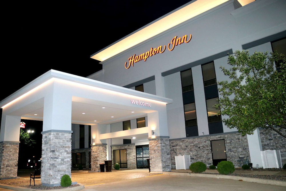 Hampton Inn Bloomington West - photo 37