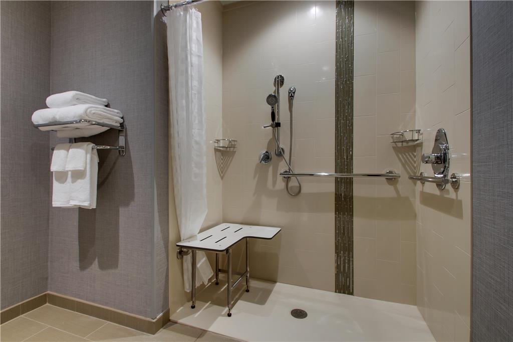 Hyatt Place Milwaukee Downtown - photo 65