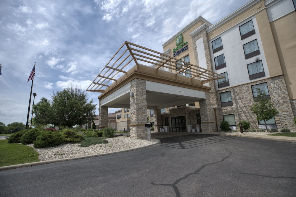 Holiday Inn Express Janesville I 90 & US Hwy 14 by IHG - photo 43