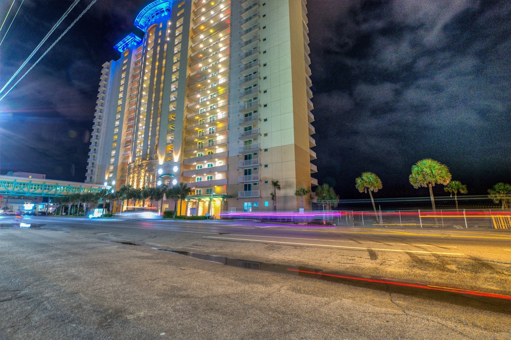 Aqua Beach Resort by Aneliya’s Rentals in Panama City Beach, United States